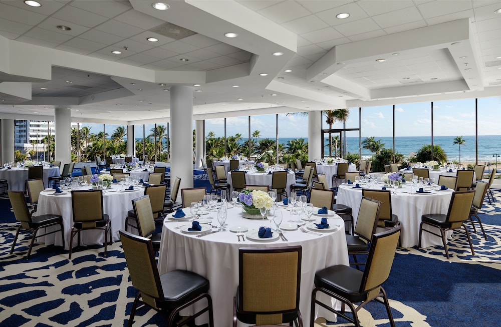 Bahia Mar Ft. Lauderdale Beach- a DoubleTree by Hilton Hotel — Restaurant & bars in Fort Lauderdale, Florida