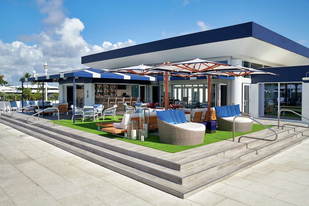 Bahia Mar Ft. Lauderdale Beach- a DoubleTree by Hilton Hotel — Restaurant & bars in Fort Lauderdale, Florida