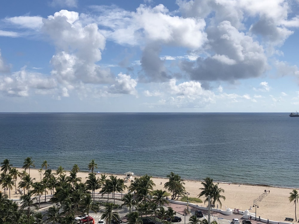 Bahia Mar Ft. Lauderdale Beach- a DoubleTree by Hilton Hotel — Beach in Fort Lauderdale, Florida