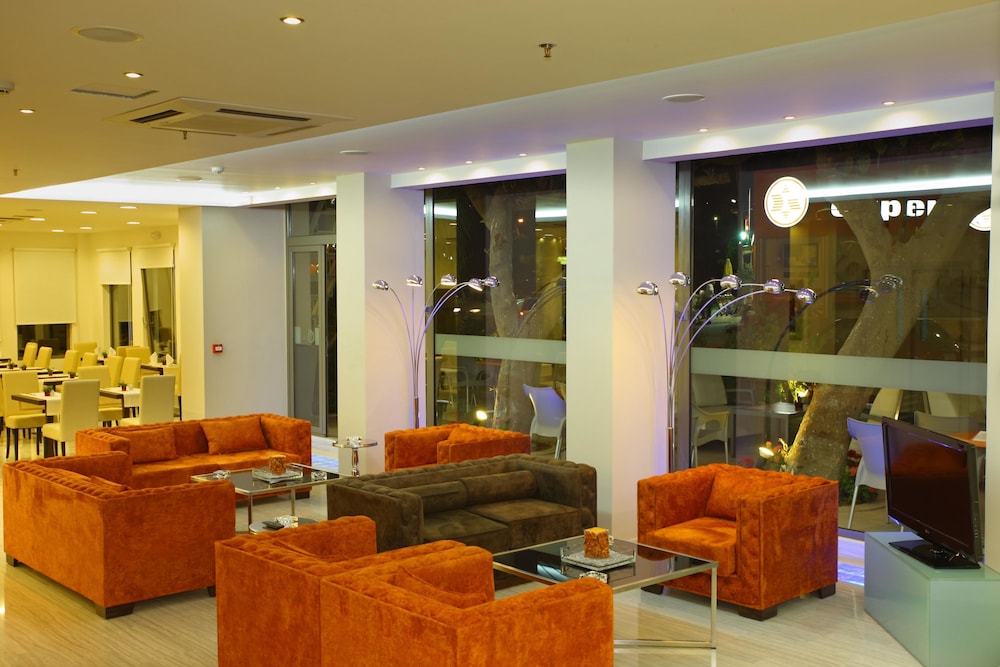 Olympic Palladium by GHH — Hotel building in Rethymnon