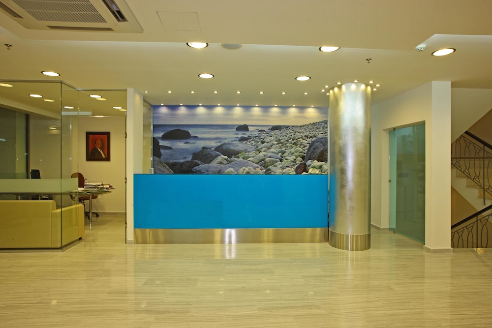 Olympic Palladium by GHH — Hotel building in Rethymnon