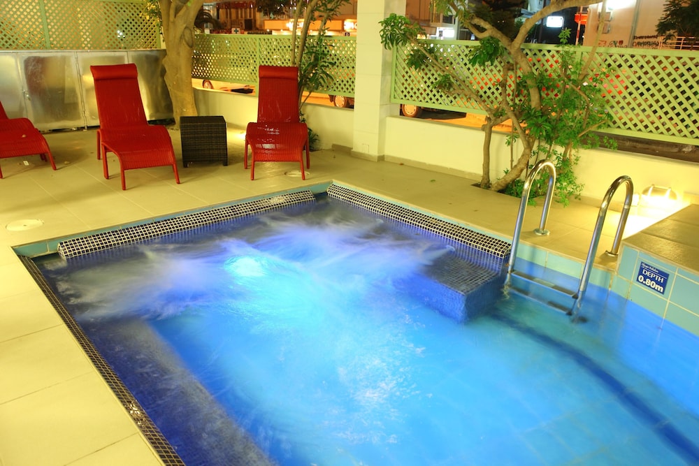 Olympic Palladium by GHH — Swimming pool in Rethymnon