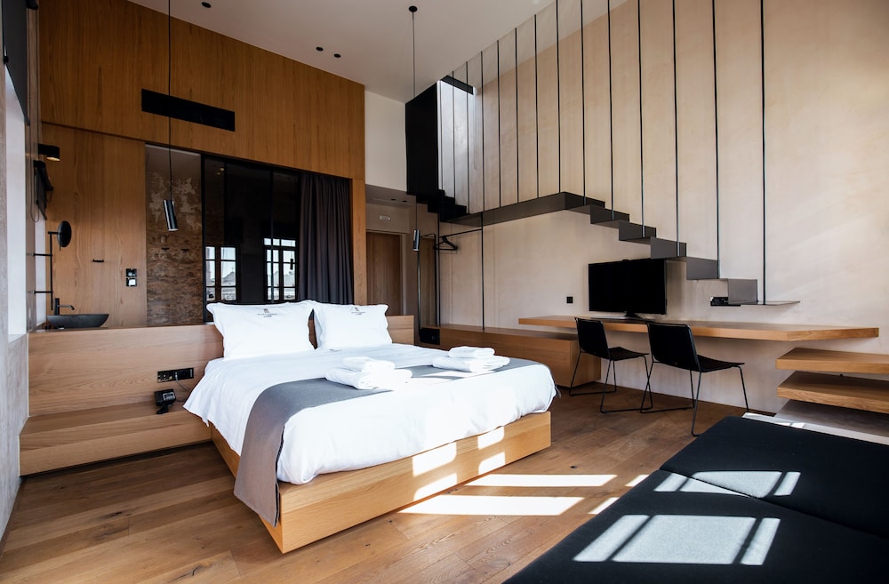 Monastery Estate Venetian Harbor — Hotel rooms in Chania