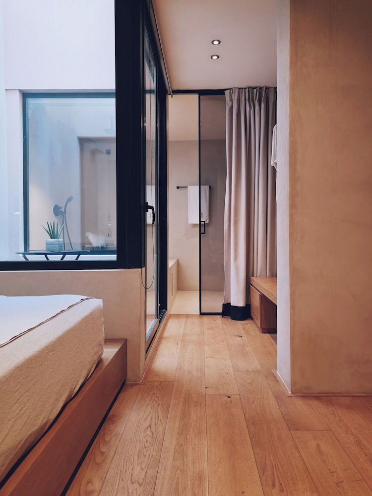 Monastery Estate Venetian Harbor — Hotel rooms in Chania
