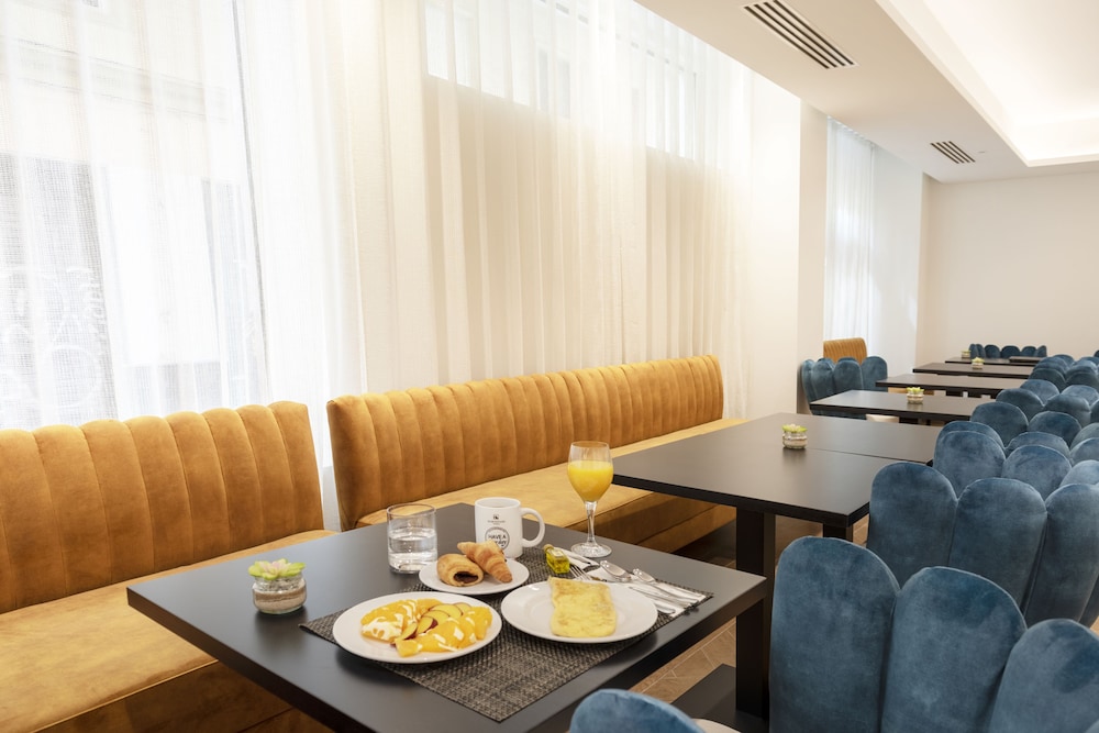 Eurostars Mediterranea Plaza — Restaurant & bars in Alicante, Valencian Community