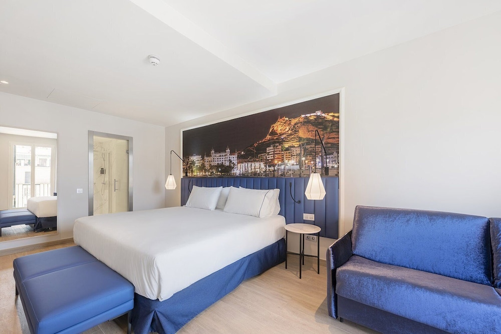 Eurostars Mediterranea Plaza — Hotel rooms in Alicante, Valencian Community