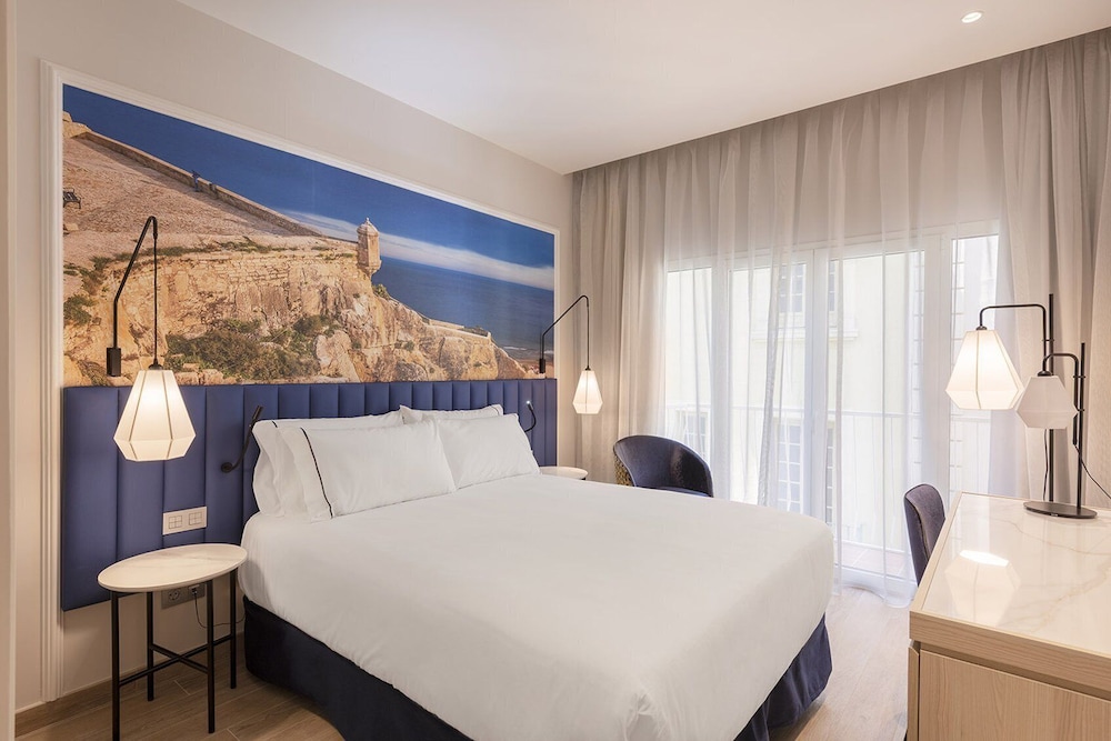 Eurostars Mediterranea Plaza — Hotel rooms in Alicante, Valencian Community