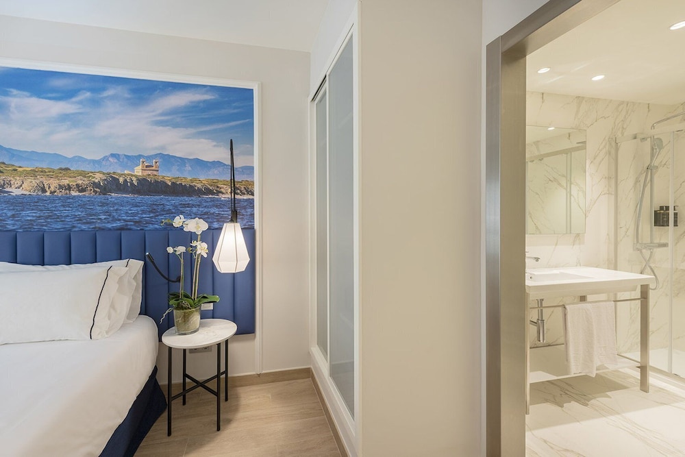 Eurostars Mediterranea Plaza — Hotel rooms in Alicante, Valencian Community