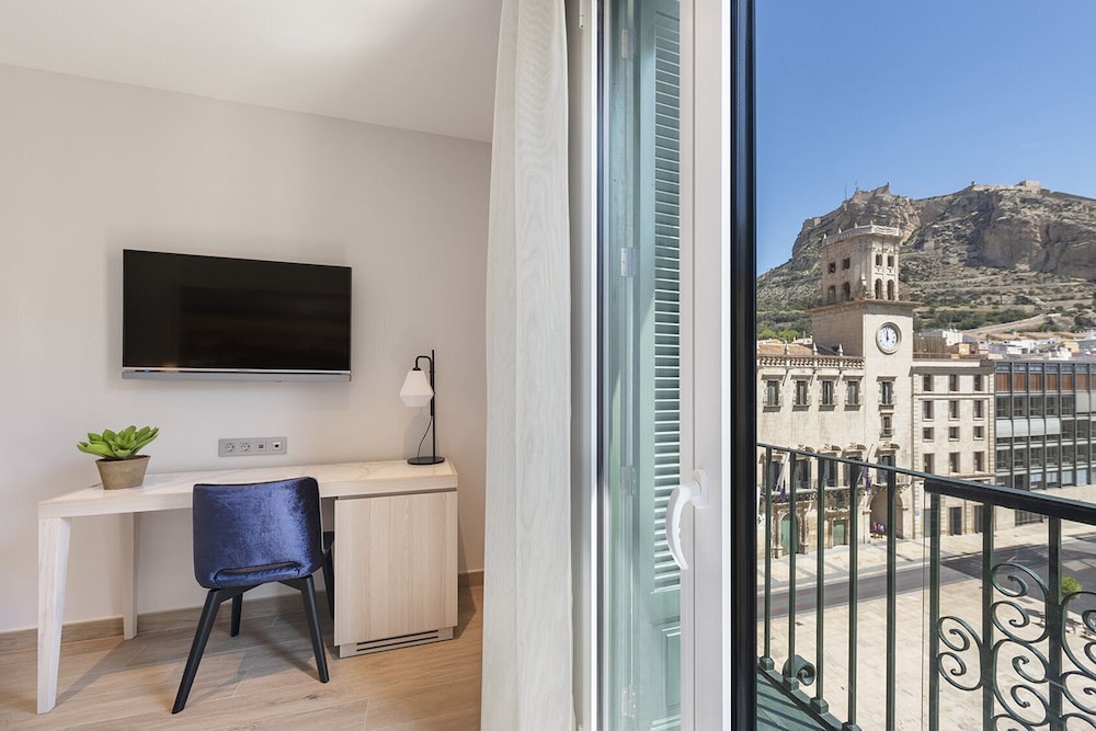 Eurostars Mediterranea Plaza — Hotel rooms in Alicante, Valencian Community