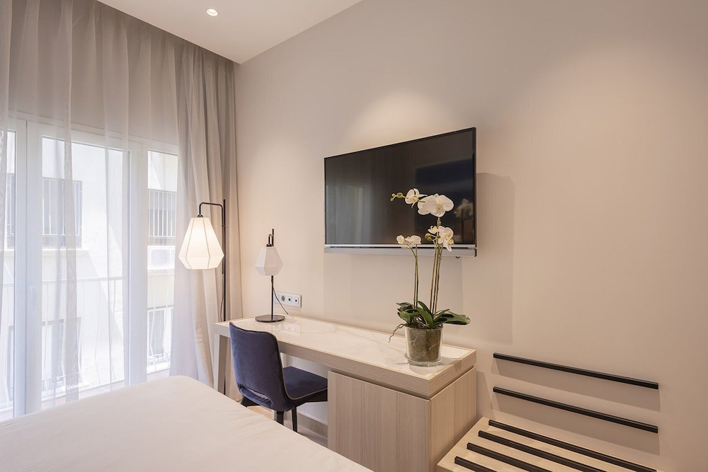 Eurostars Mediterranea Plaza — Hotel rooms in Alicante, Valencian Community
