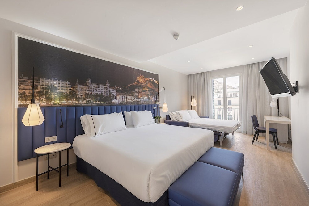 Eurostars Mediterranea Plaza — Hotel rooms in Alicante, Valencian Community