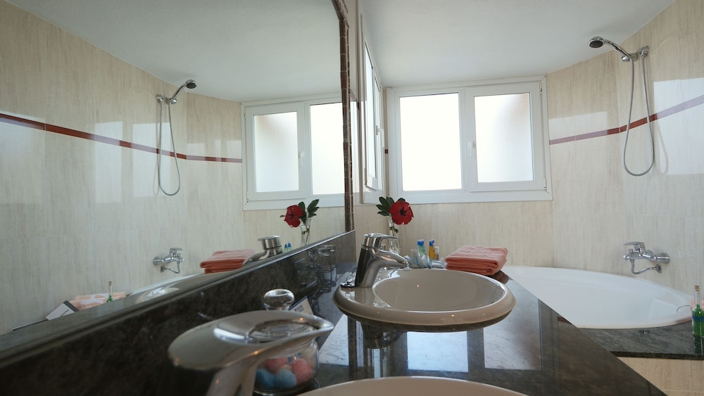 Playacapricho Hotel — Hotel rooms in Roquetas de Mar, Andalusia