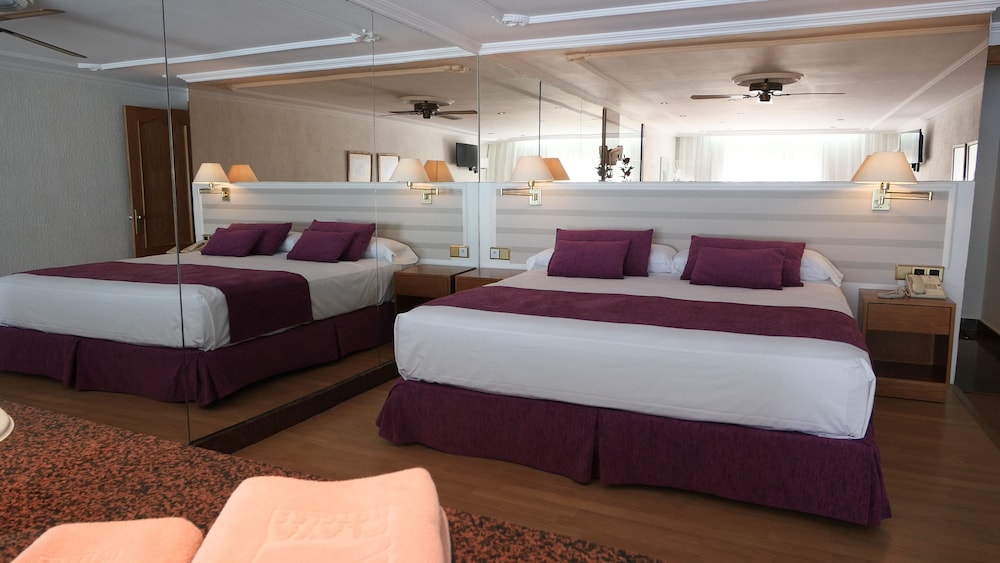Playacapricho Hotel — Hotel rooms in Roquetas de Mar, Andalusia