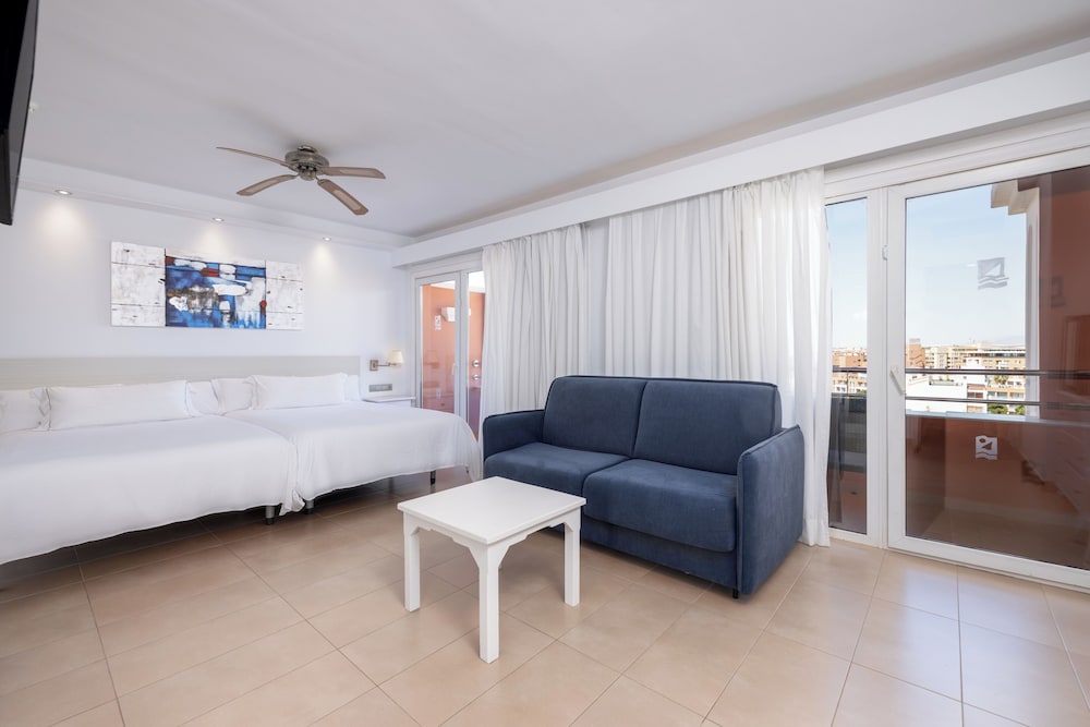 Playacapricho Hotel — Hotel rooms in Roquetas de Mar, Andalusia