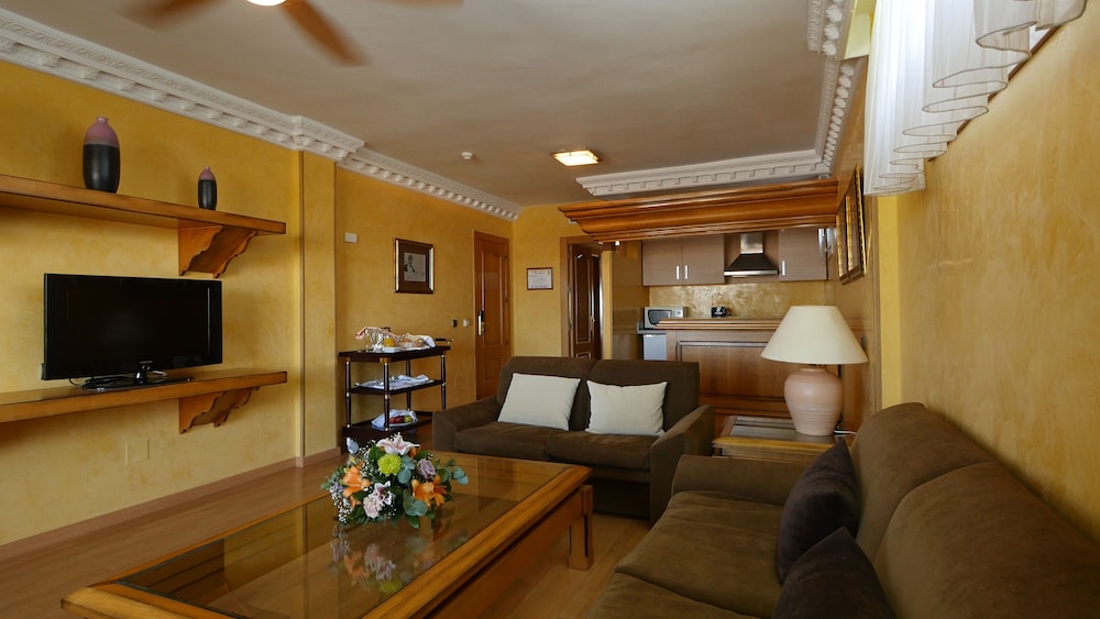 Playacapricho Hotel — Hotel rooms in Roquetas de Mar, Andalusia