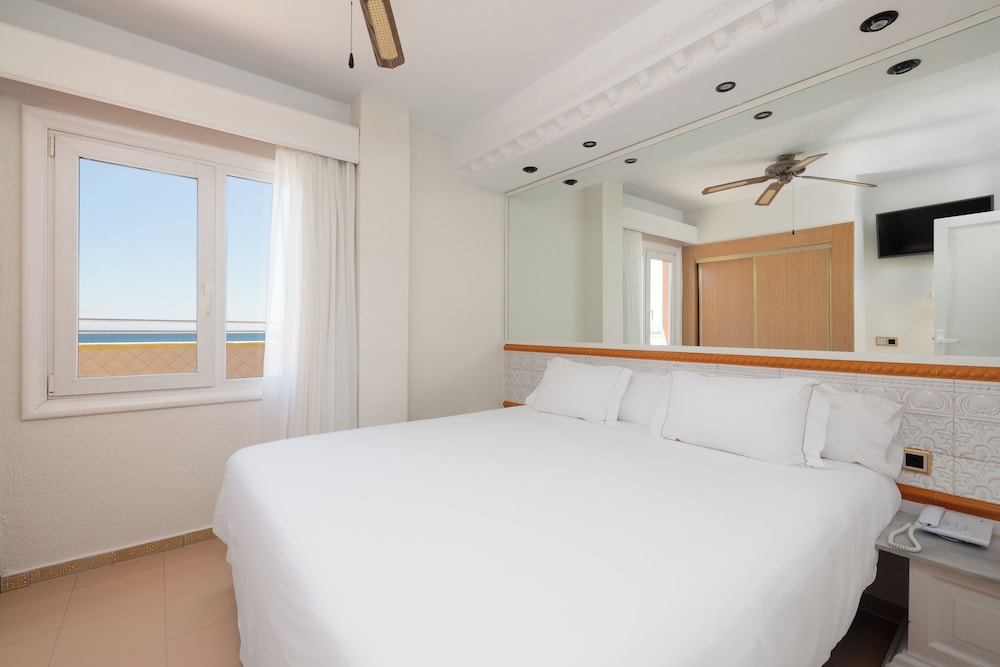 Playacapricho Hotel — Hotel rooms in Roquetas de Mar, Andalusia