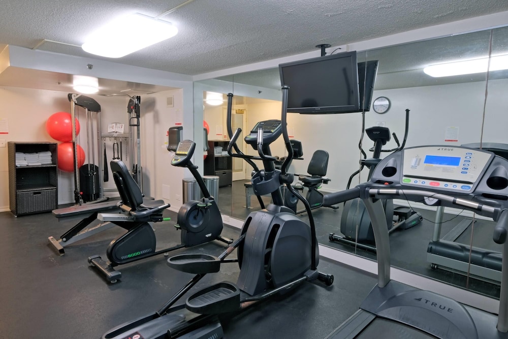 Ramada Plaza by Wyndham Waikiki — Sports & recreation in Honolulu, Hawaii