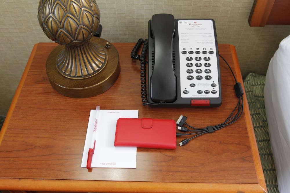Ramada Plaza by Wyndham Waikiki — Hotel rooms in Honolulu, Hawaii