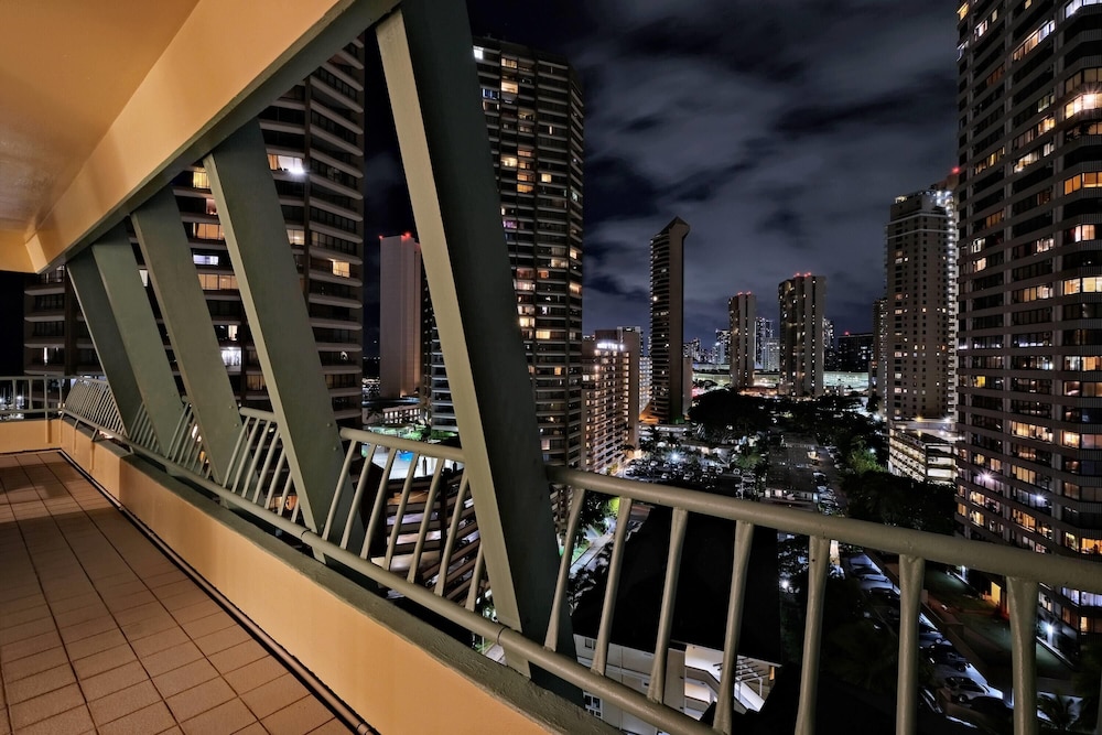 Ramada Plaza by Wyndham Waikiki — Attractions in the area in Honolulu, Hawaii