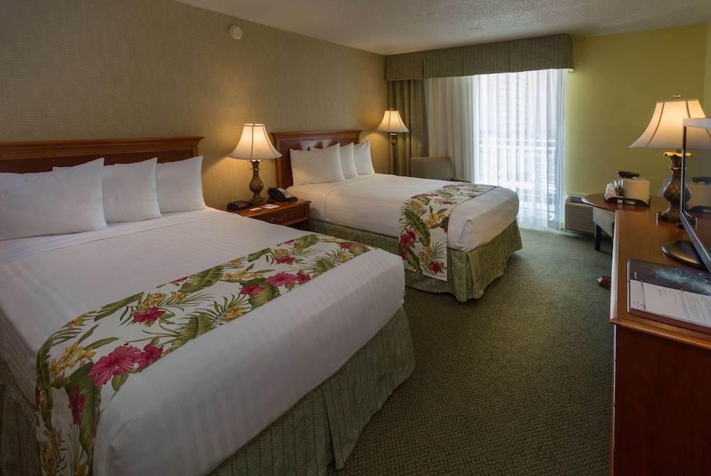 Ramada Plaza by Wyndham Waikiki — Hotel rooms in Honolulu, Hawaii