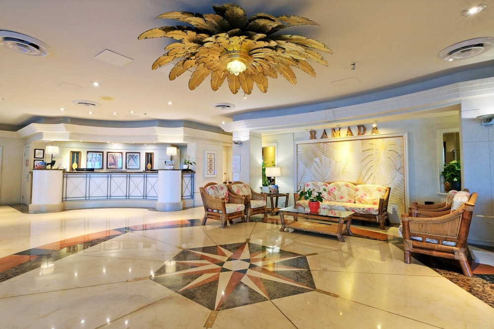 Ramada Plaza by Wyndham Waikiki — Hotel building in Honolulu, Hawaii
