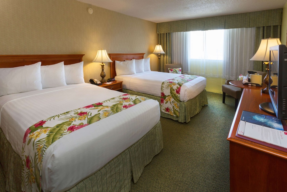 Ramada Plaza by Wyndham Waikiki — Hotel rooms in Honolulu, Hawaii