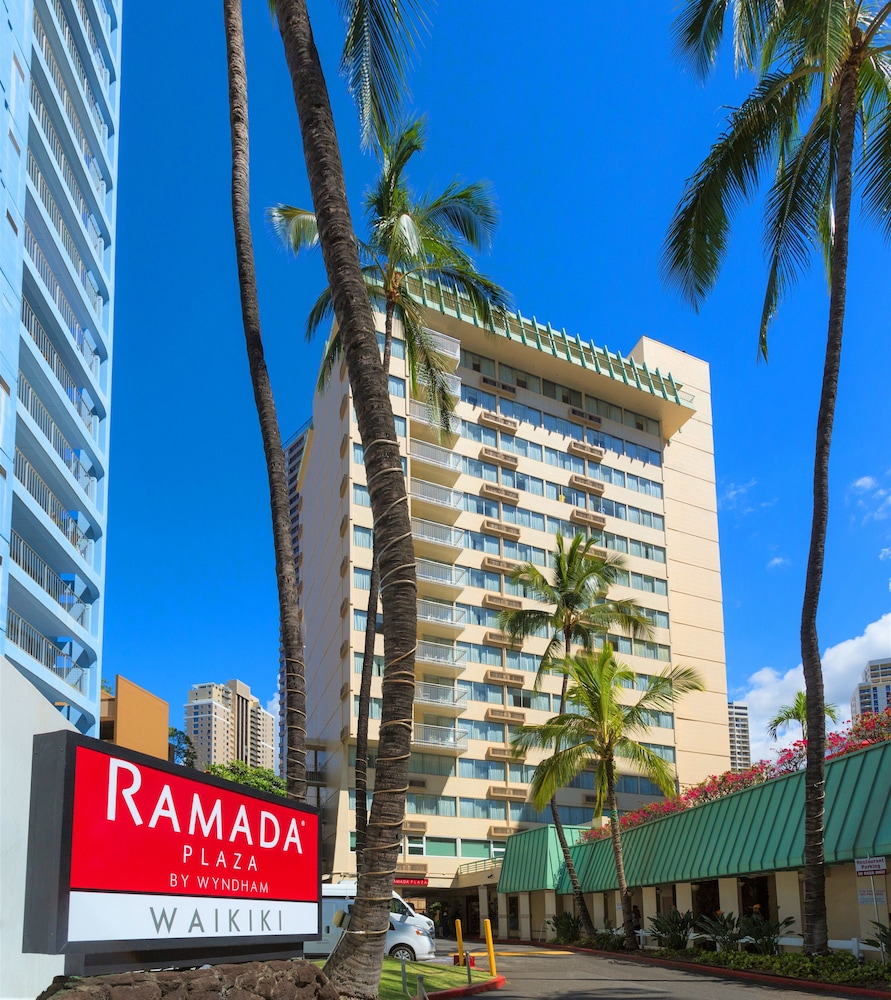 Ramada Plaza by Wyndham Waikiki — Hotel building in Honolulu, Hawaii