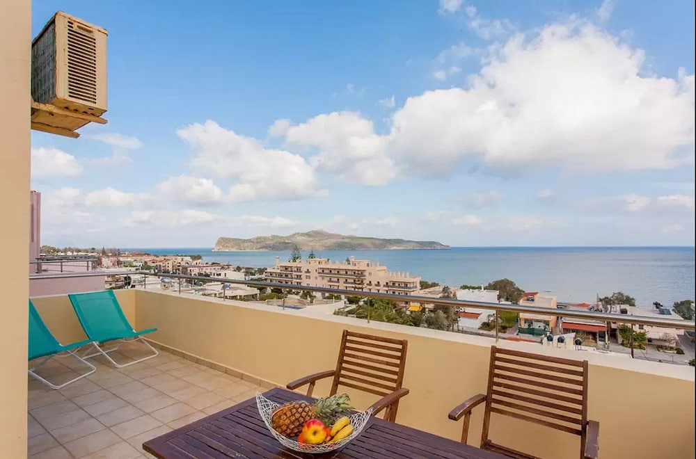 Blue Villas — Hotel rooms in Chania