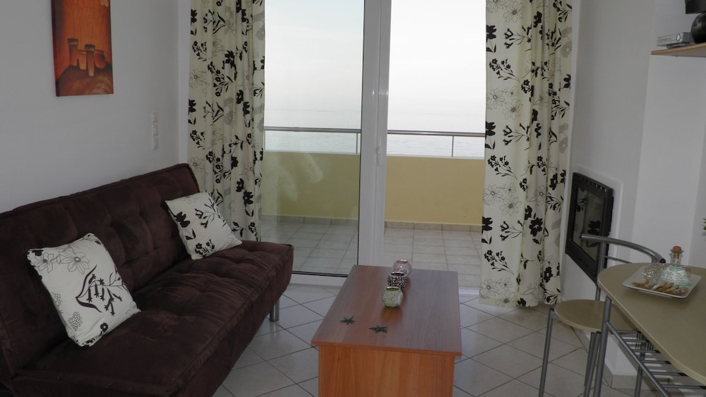 Blue Villas — Hotel rooms in Chania