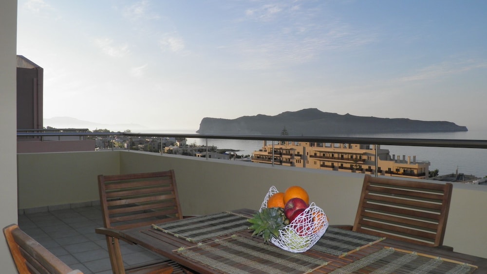 Blue Villas — Hotel rooms in Chania