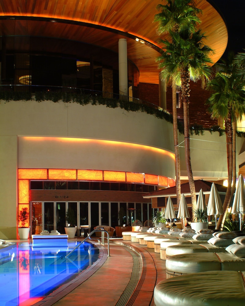 Red Rock Casino, Resort and Spa — Swimming pool in Las Vegas, Nevada