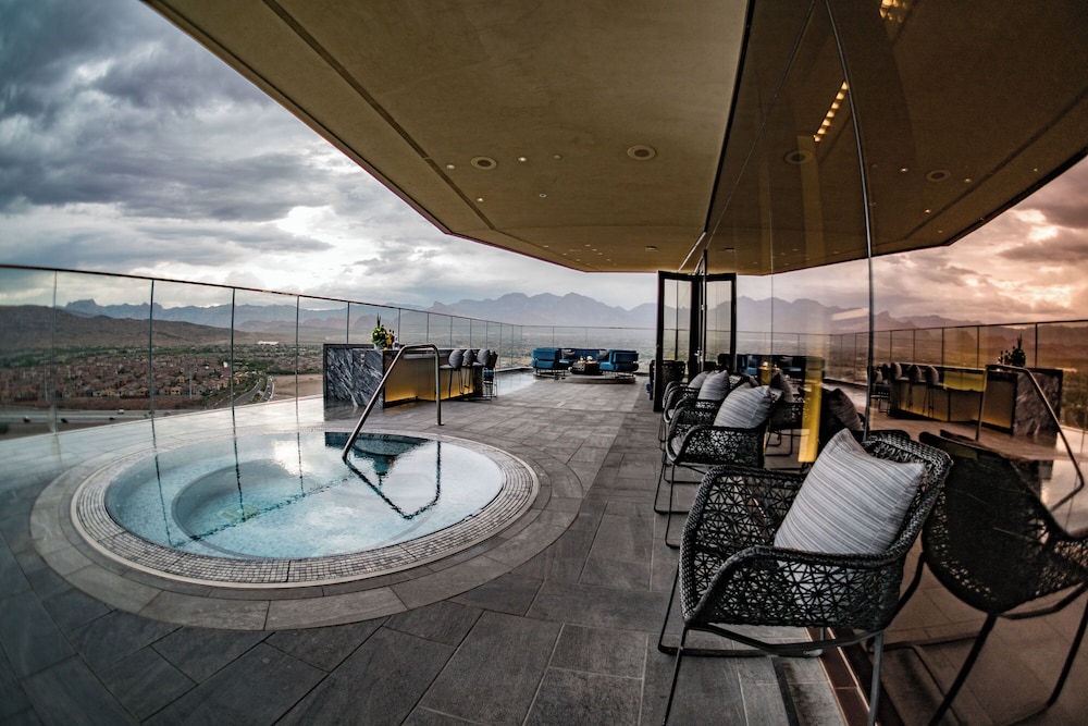 Red Rock Casino, Resort and Spa — Restaurant & bars in Las Vegas, Nevada