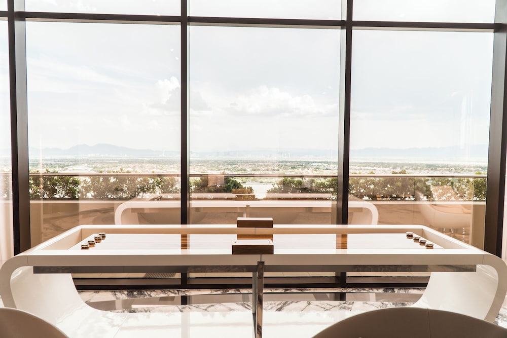 Red Rock Casino, Resort and Spa — Restaurant & bars in Las Vegas, Nevada