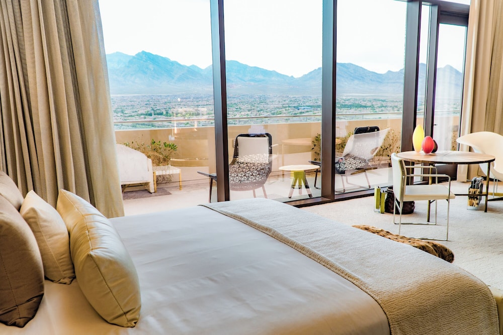 Red Rock Casino, Resort and Spa — Hotel rooms in Las Vegas, Nevada