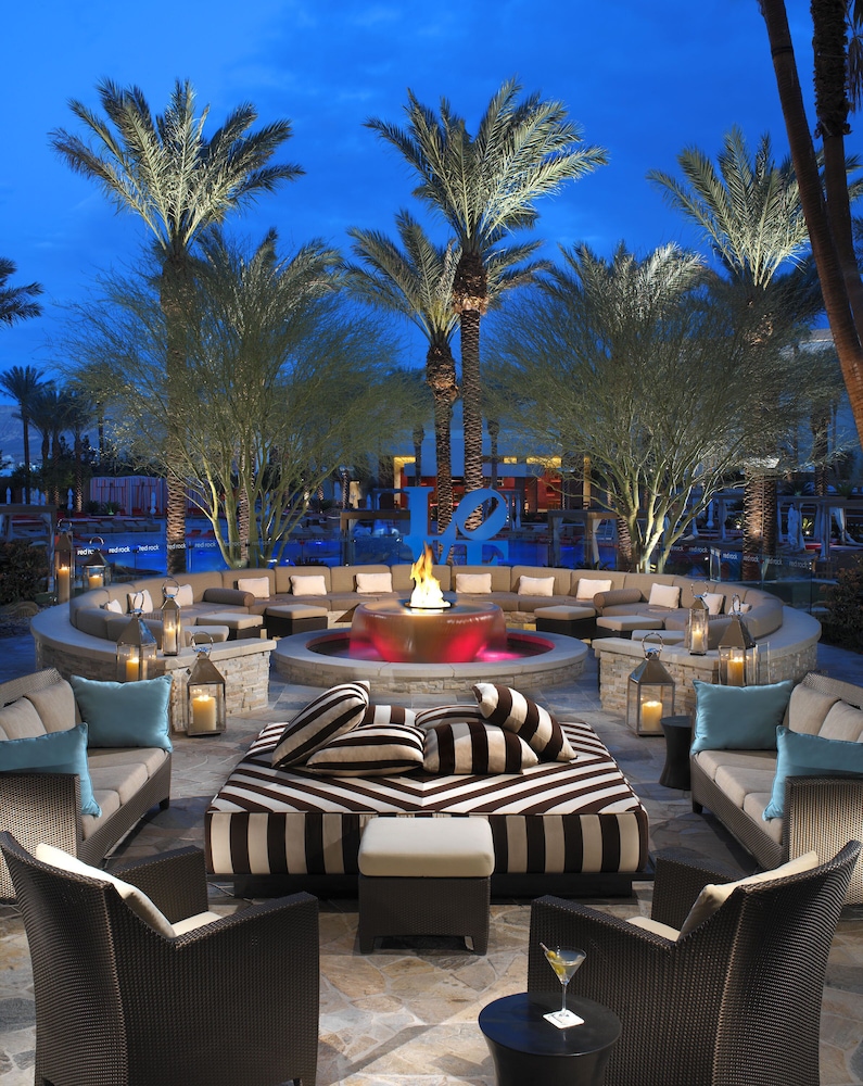 Red Rock Casino, Resort and Spa — Restaurant & bars in Las Vegas, Nevada