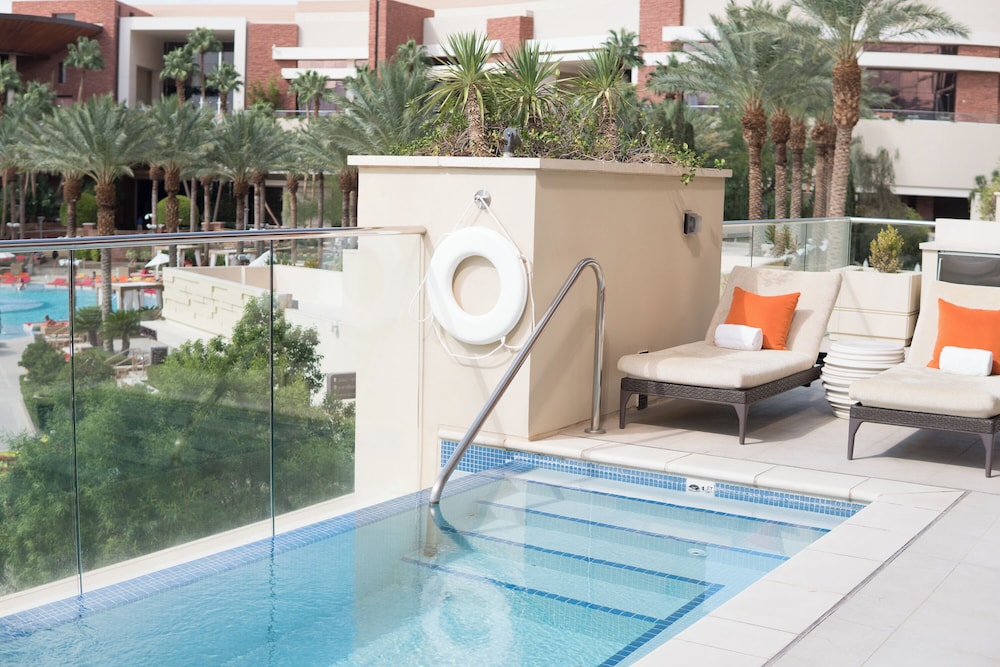 Red Rock Casino, Resort and Spa — Swimming pool in Las Vegas, Nevada