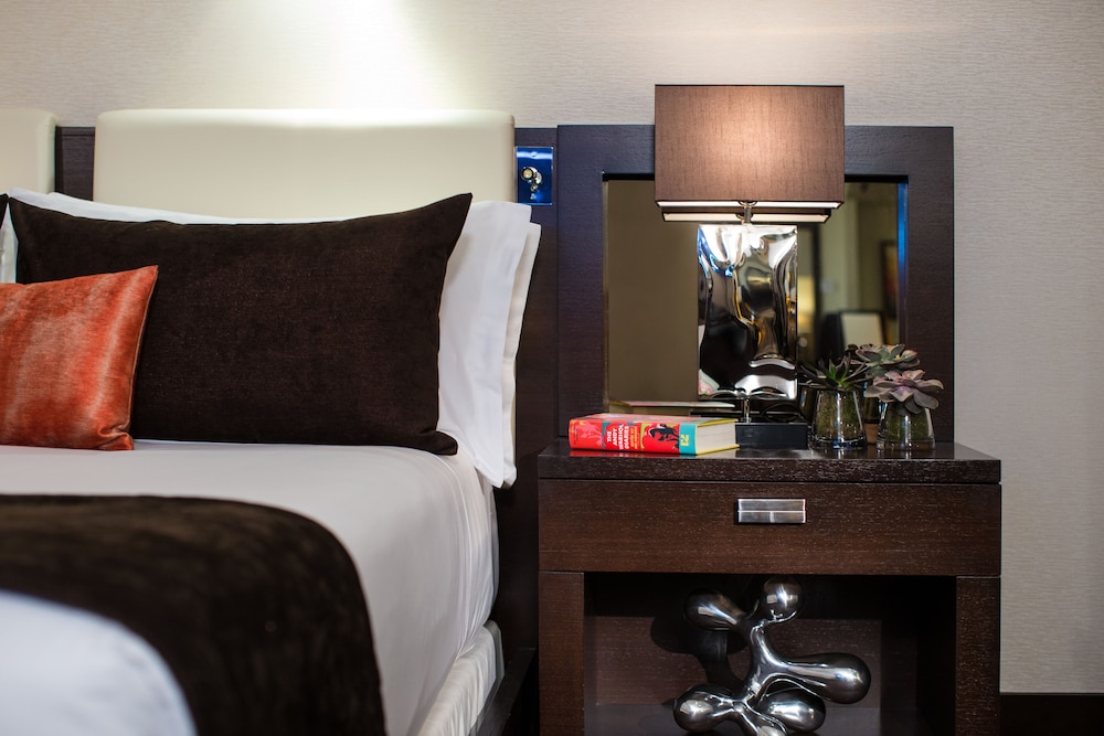 Red Rock Casino, Resort and Spa — Hotel rooms in Las Vegas, Nevada