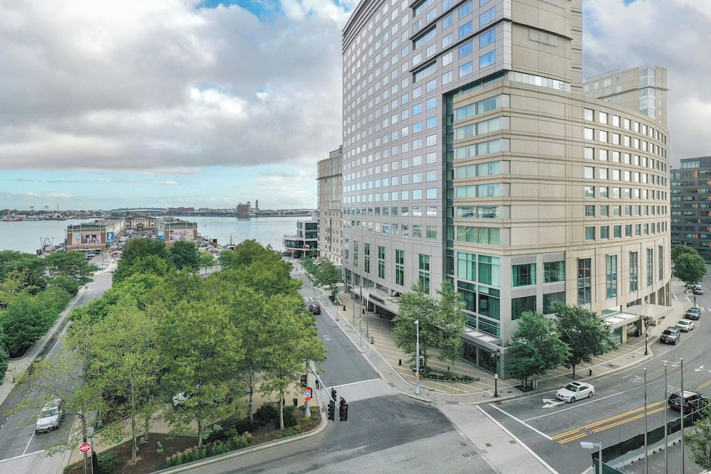 Renaissance® Boston Seaport District — Hotel building in Boston, Massachusetts