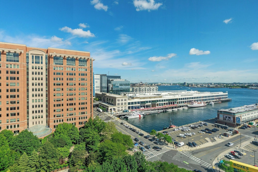 Renaissance® Boston Seaport District — Hotel rooms in Boston, Massachusetts