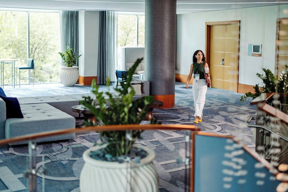 Renaissance® Boston Seaport District — Hotel building in Boston, Massachusetts