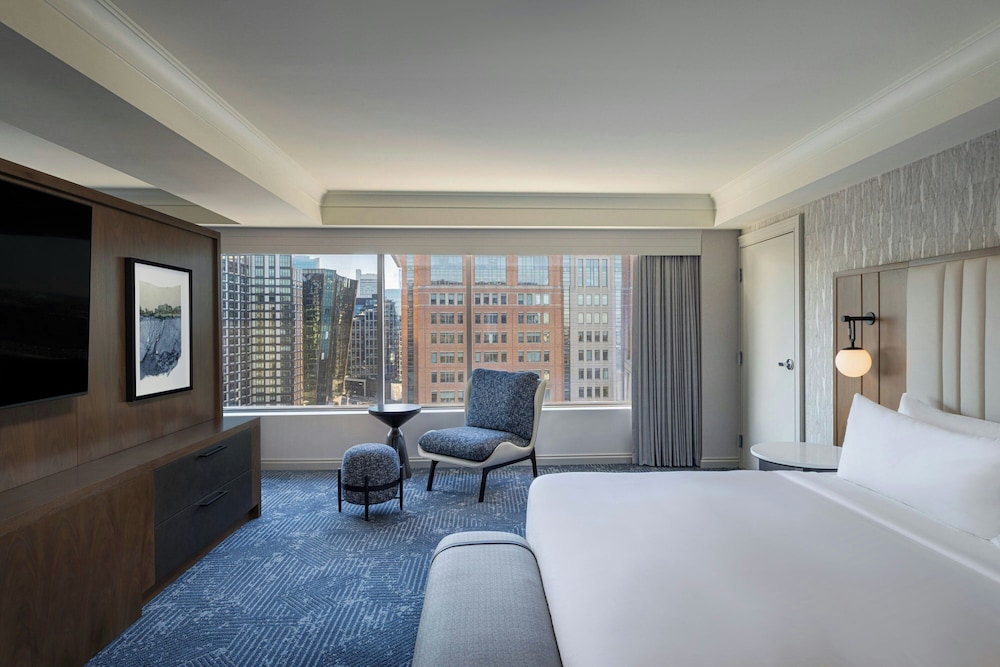 Renaissance® Boston Seaport District — Hotel rooms in Boston, Massachusetts
