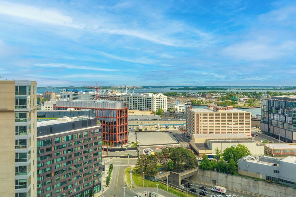 Renaissance® Boston Seaport District — Hotel rooms in Boston, Massachusetts