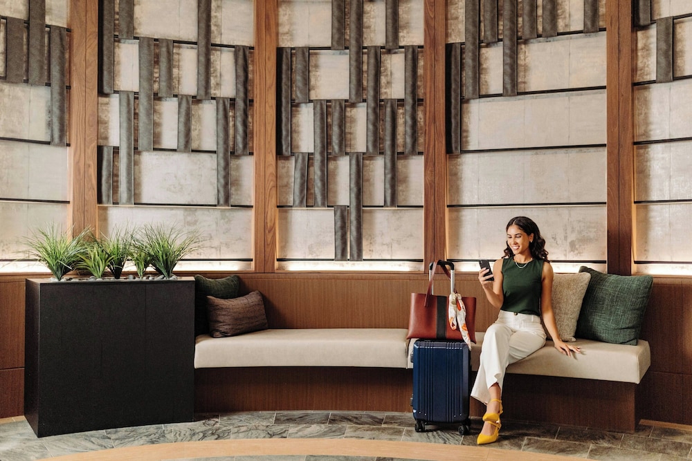 Renaissance® Boston Seaport District — Hotel building in Boston, Massachusetts