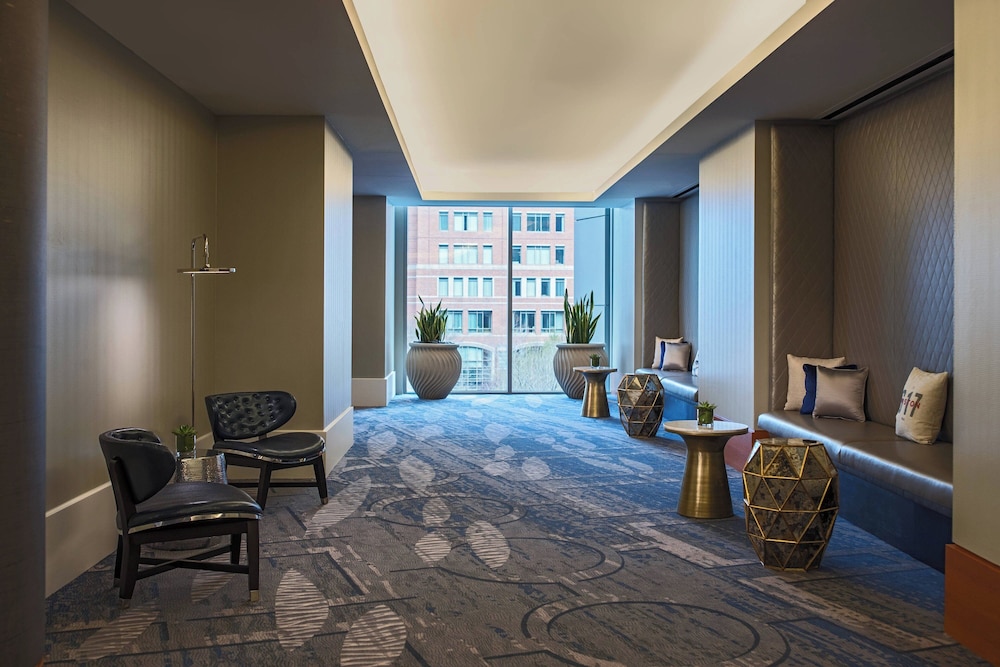 Renaissance® Boston Seaport District — Hotel building in Boston, Massachusetts