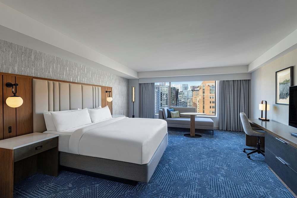 Renaissance® Boston Seaport District — Hotel rooms in Boston, Massachusetts