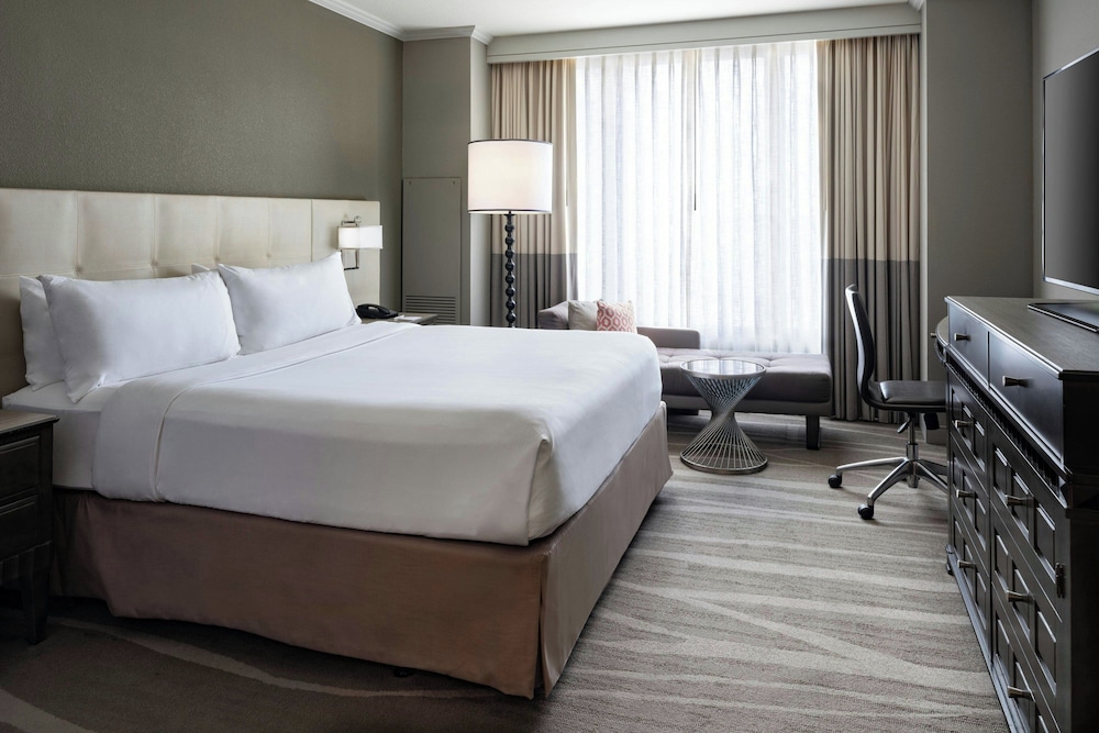 Renaissance Tampa International Plaza Hotel — Hotel rooms in Tampa, Florida