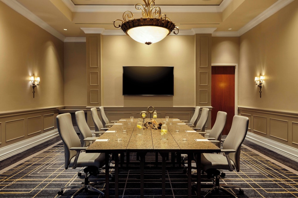 Renaissance Tampa International Plaza Hotel — Hotel building in Tampa, Florida