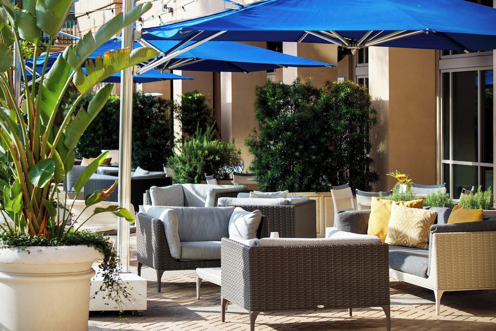 Renaissance Tampa International Plaza Hotel — Restaurant & bars in Tampa, Florida