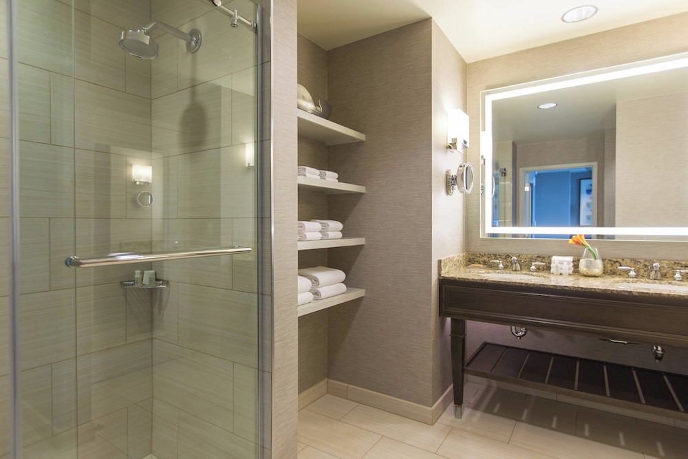 Renaissance Tampa International Plaza Hotel — Hotel rooms in Tampa, Florida
