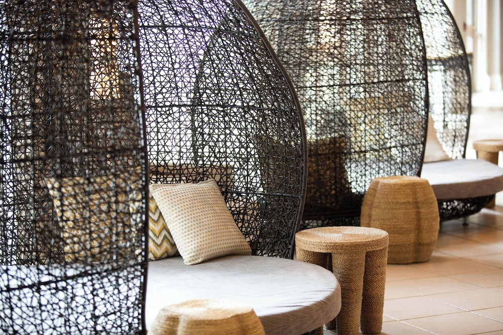 Renaissance Tampa International Plaza Hotel — Restaurant & bars in Tampa, Florida